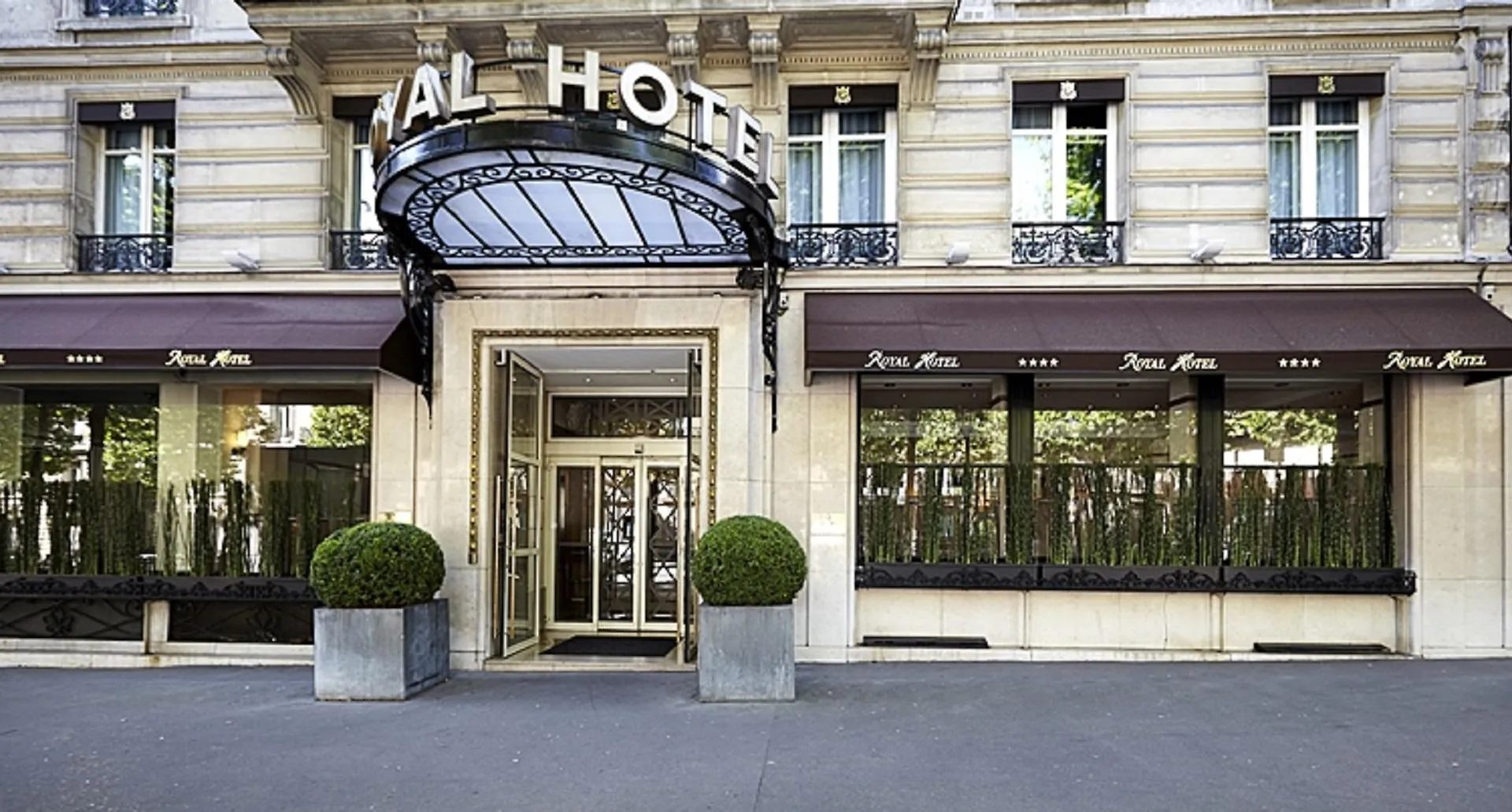 Royal Hotel Paris Champs Elysees