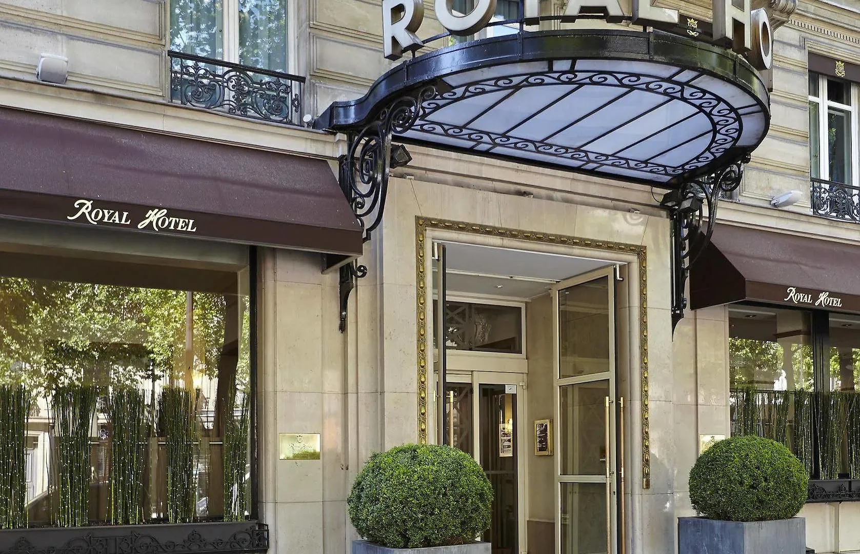 Royal Hotel Paris Champs Elysees