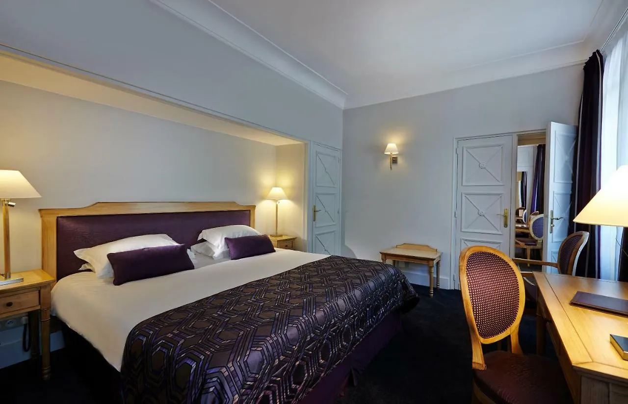 Royal Hotel Paris Champs Elysees